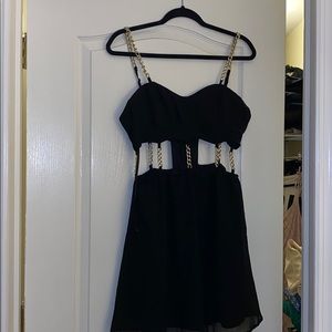 BLACK DRESS FOR A NIGHT OUT